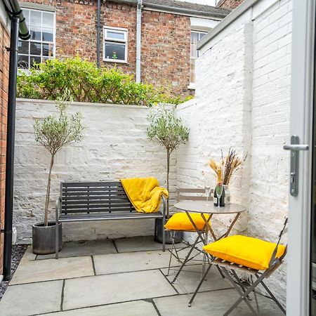 The Mustard Pot Villa York Exterior photo